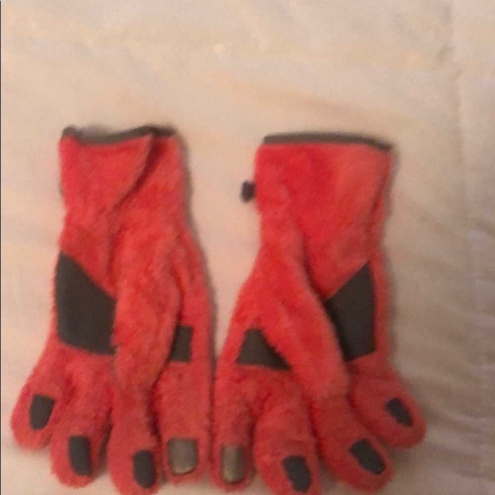 gloves - Picture 2 of 2